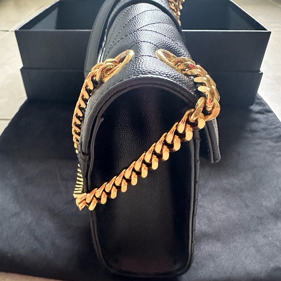 Saint Laurent medium envelope bag - Picture 7 of 15